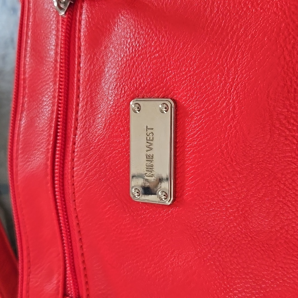 Handbag - Picture 2 of 5